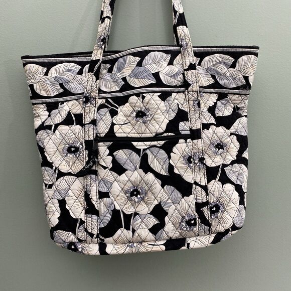 Vera Bradley Tote Bag Purse Black White Floral Quilted Cotton Cottagecore - Picture 4 of 15
